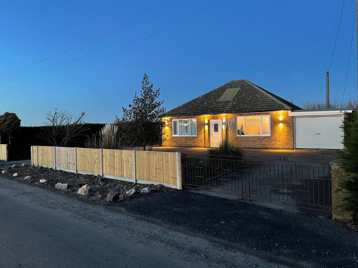2 Bedroom Detached Bungalow With Hot Tub And Secure Garden And Parking - Pet Friendly On 7 Acres Of Land Boston Buitenkant foto